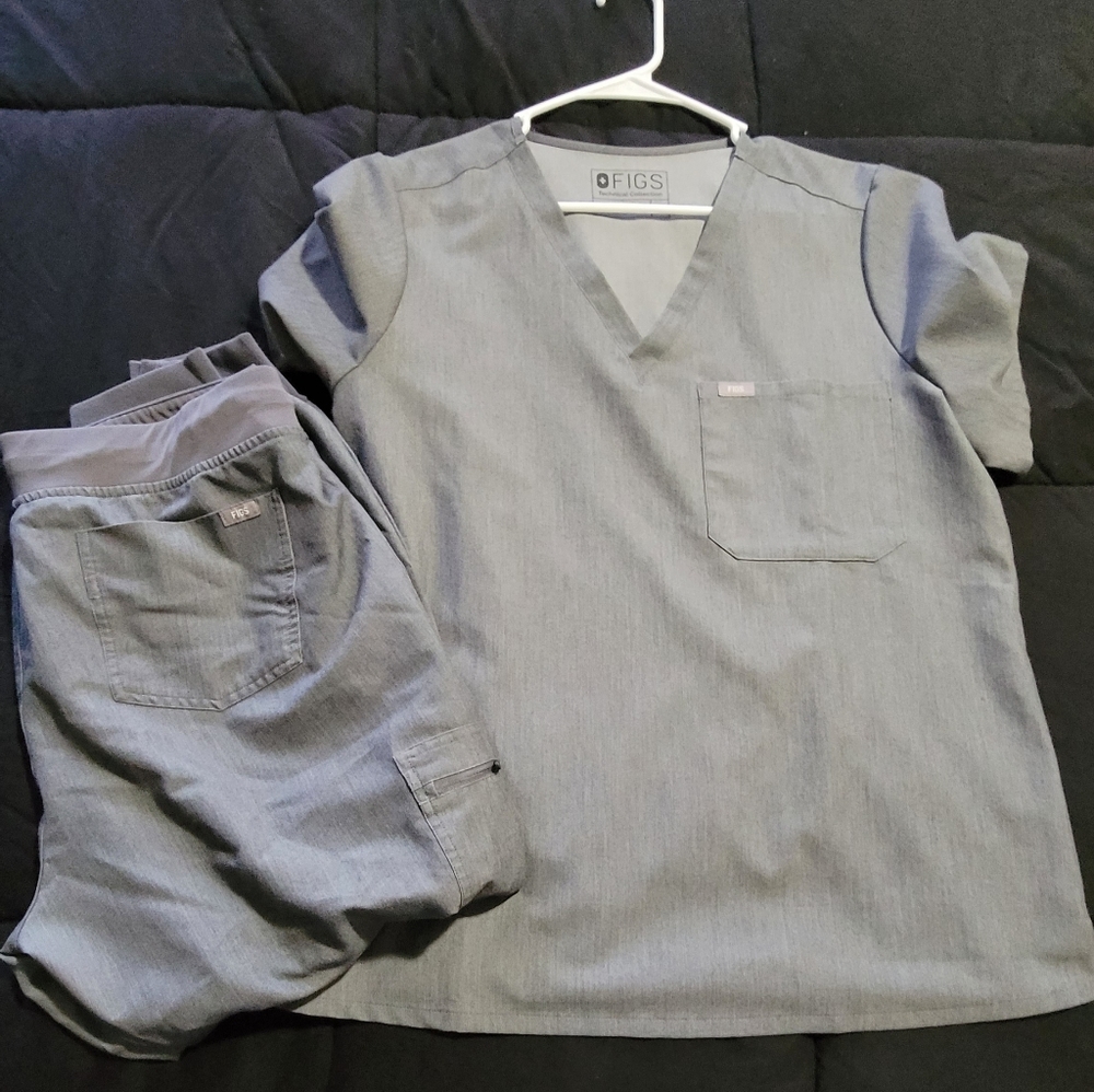 Figs scrubs